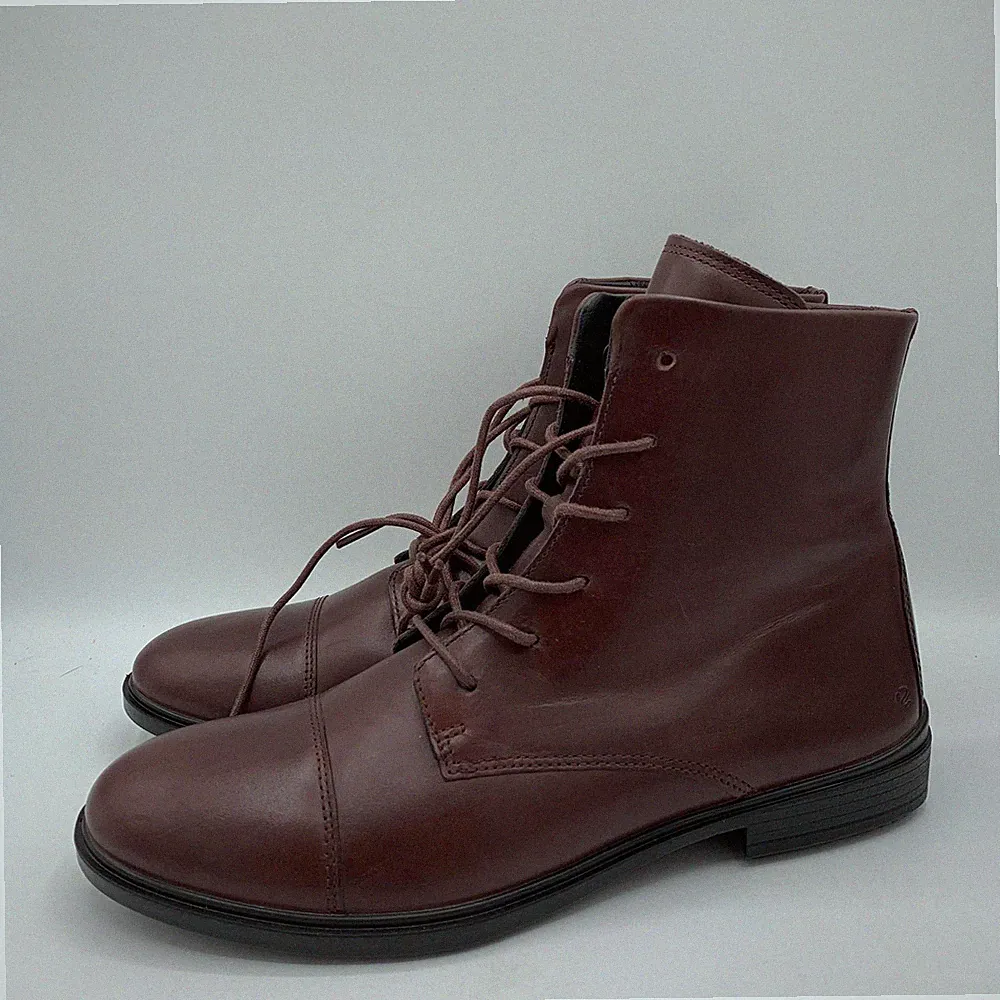 ECCO Touch 15 Boots Womens Size 7-7.5 Brown Leather Ankle Lace Up Combat Cap Toe